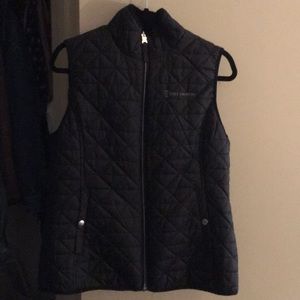 Reversible black vest